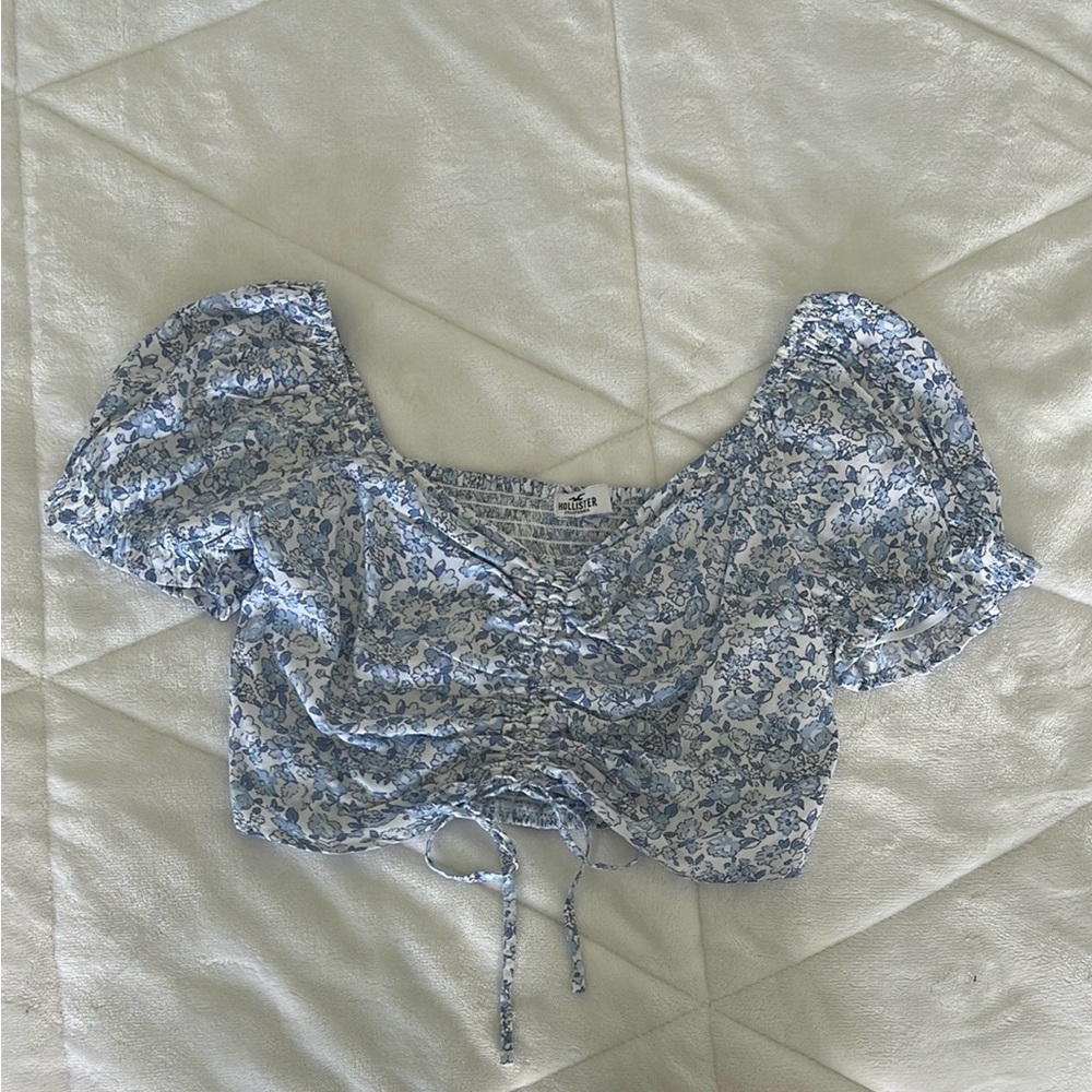 Hollister Silver Blue Puff Sleeve Crop Blouse